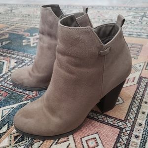 Call It Spring faux suede women's booties SZ 6